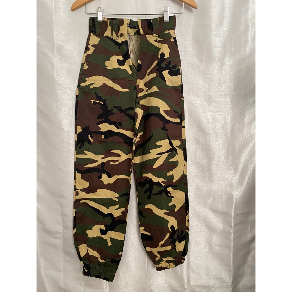 BooHoo CAMO Pants